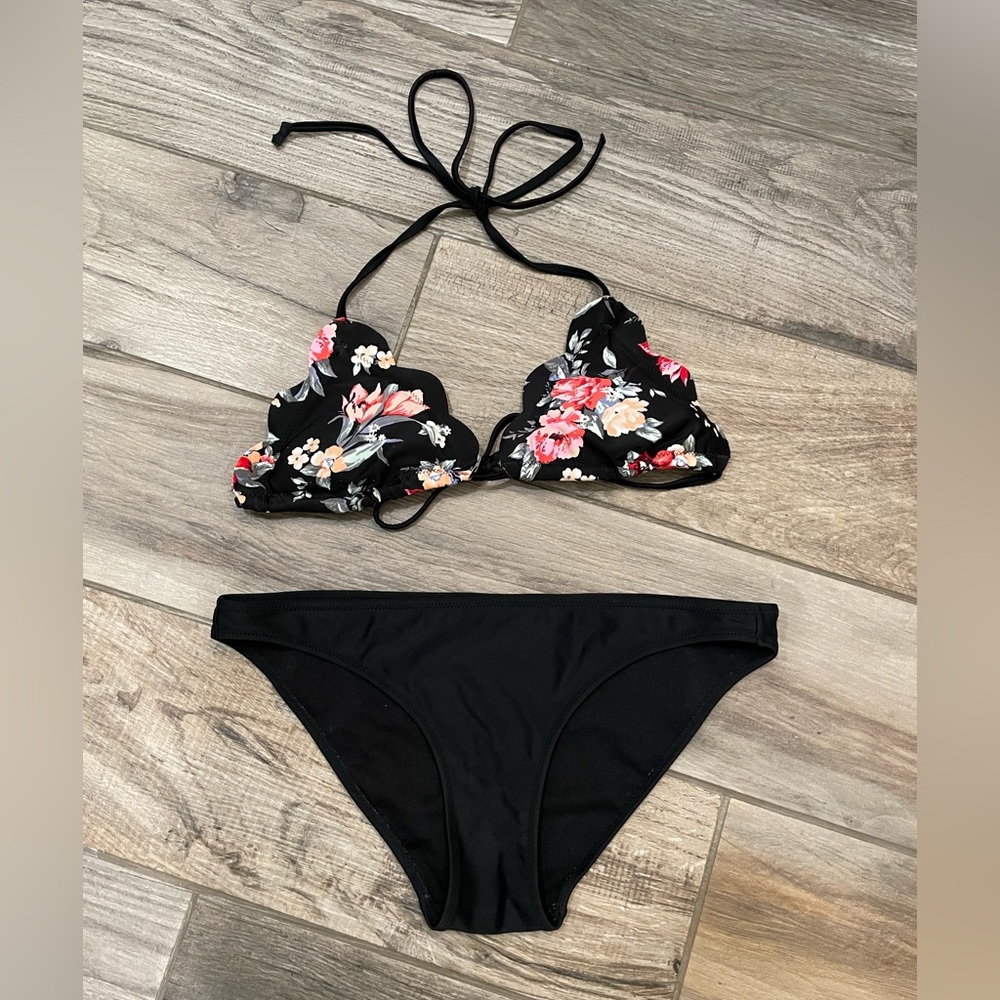 Abercrombie & Fitch Black and Floral Bikini